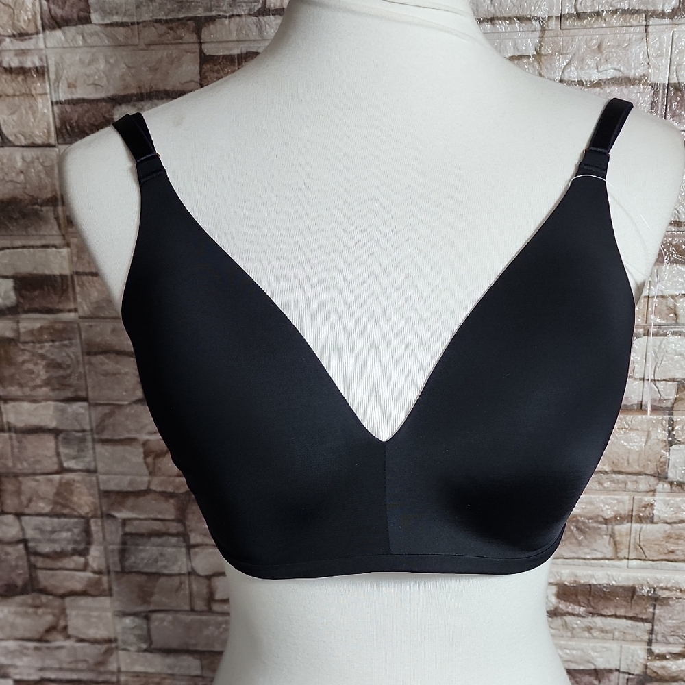 Soma Brand New Women's Black Seamless Bra